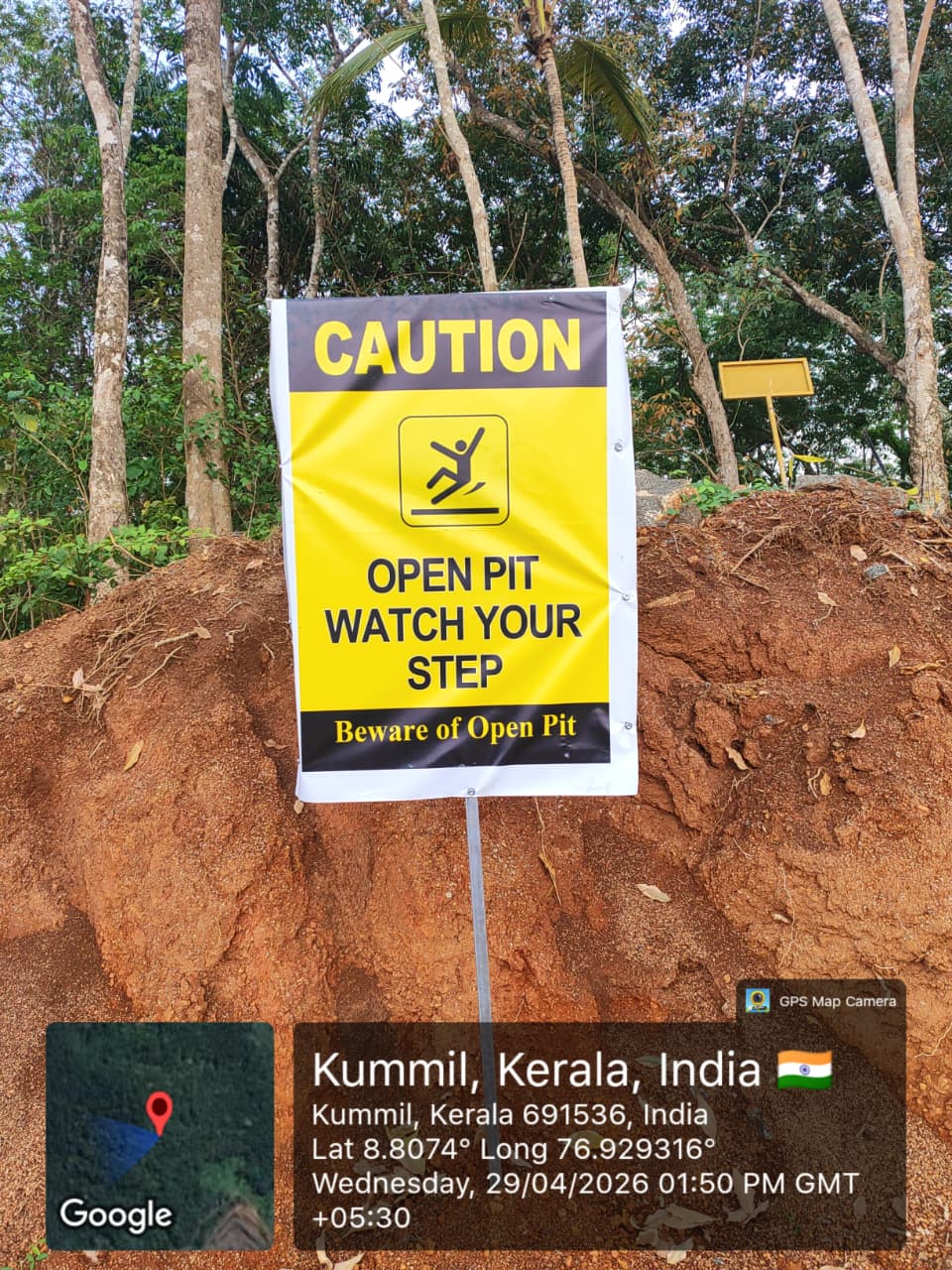 English Caution Open Pit Warning Signboard
